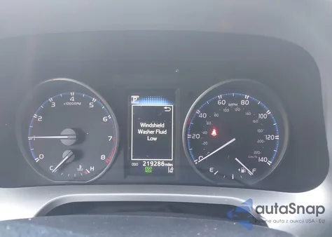 2018 Toyota Rav4 Le z USA, uszkodzony, nr VIN JTMZFREV3JJ174039